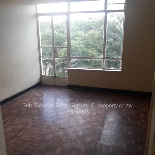 1 Bed Flat Available