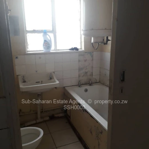 1 Bed Flat Available