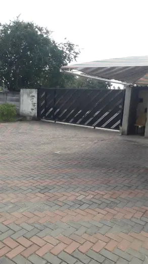 Neat Garden Flat